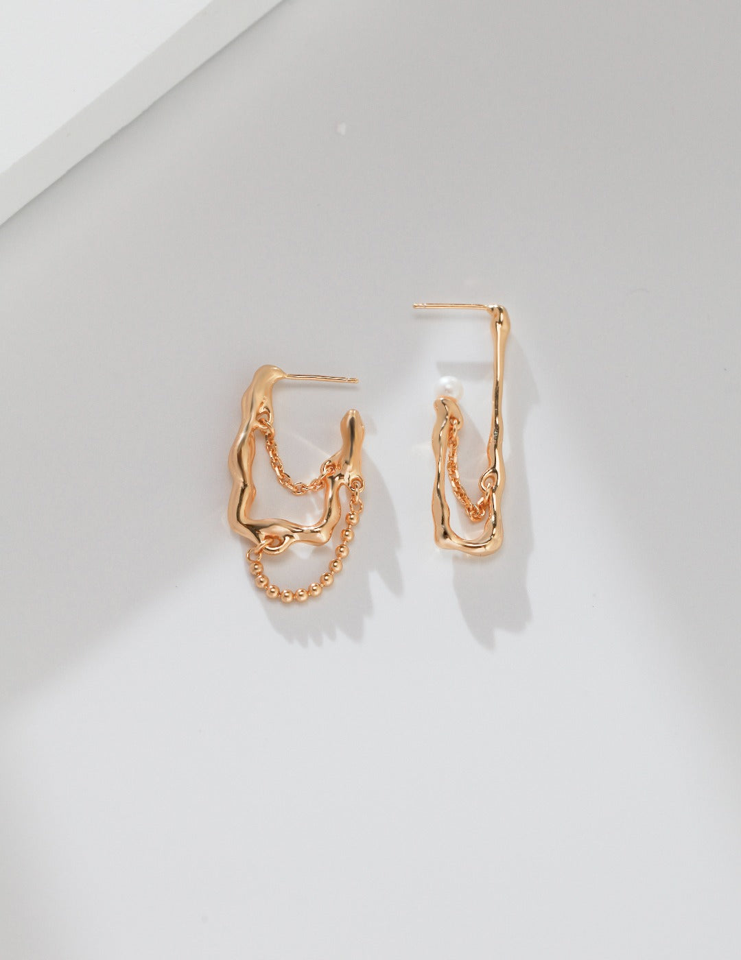 S925 Asymmetric Pearl Earrings