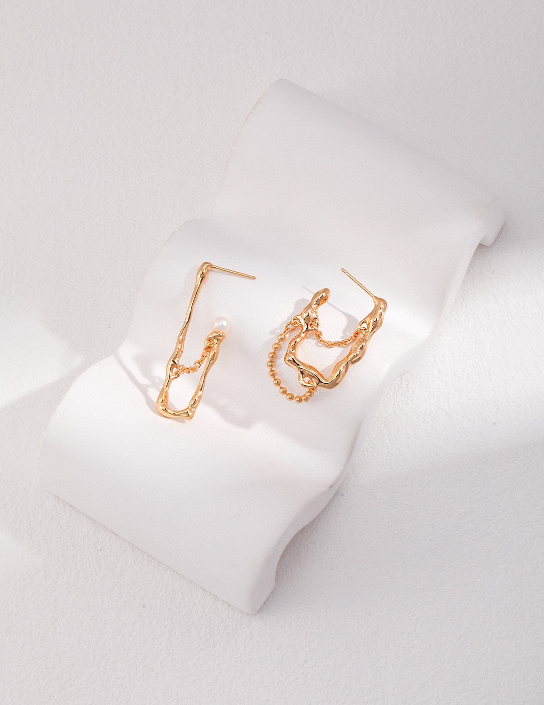 S925 Asymmetric Pearl Earrings