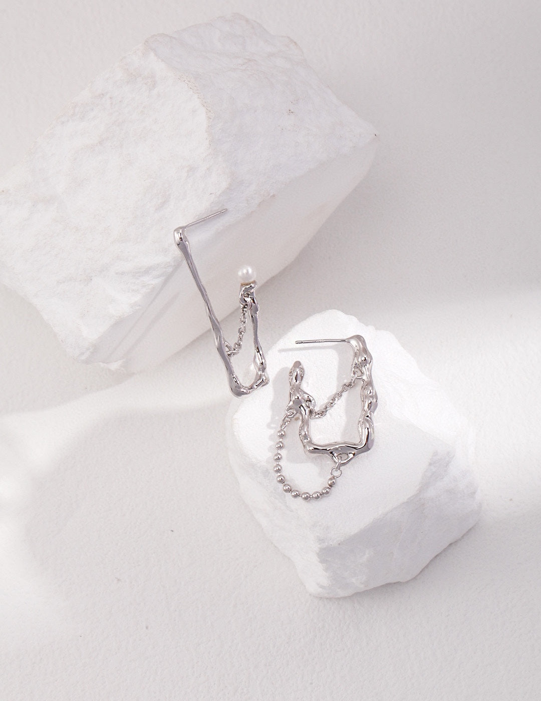 S925 Asymmetric Pearl Earrings