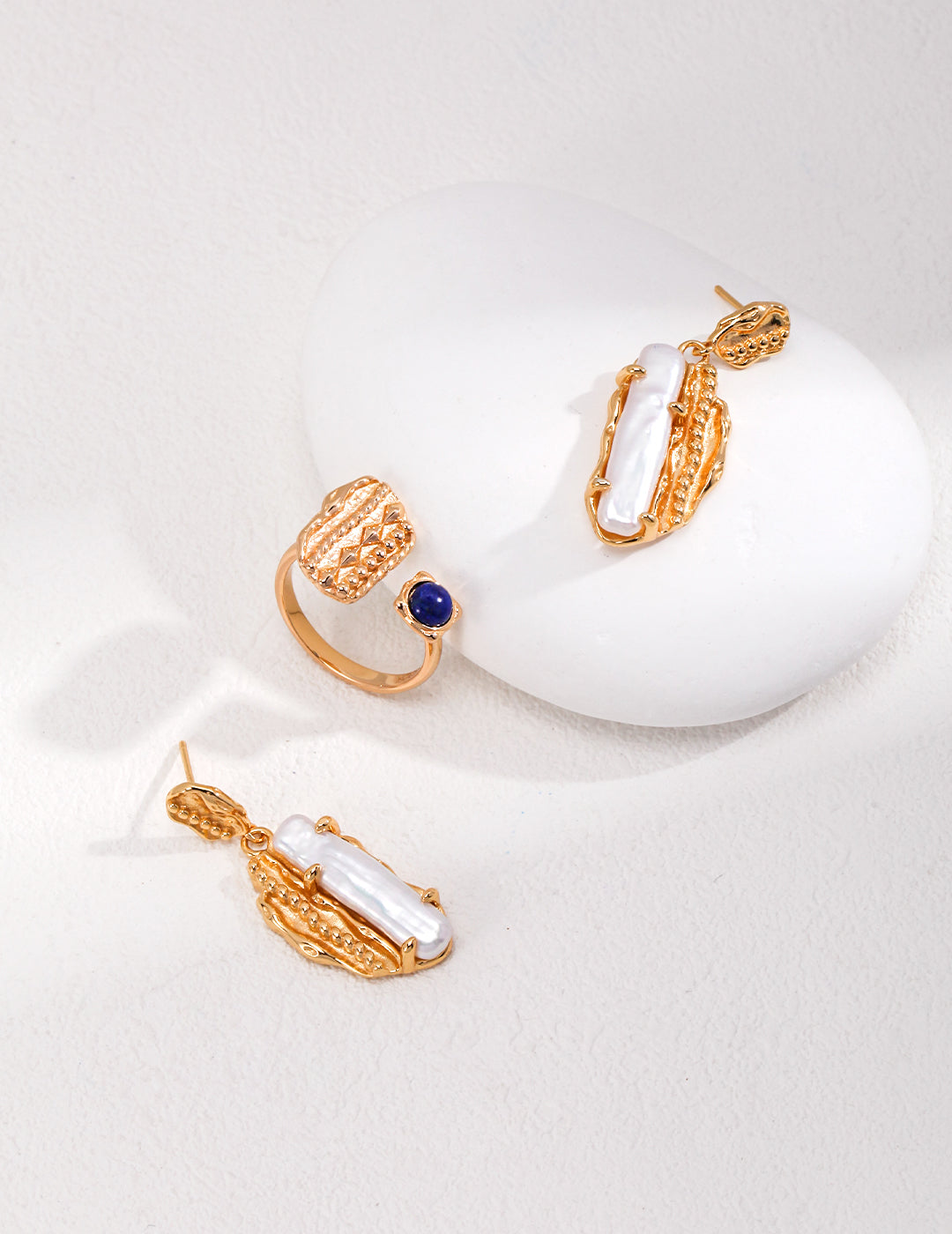 S925 Vintage Gold Baroque Pearl Earrings