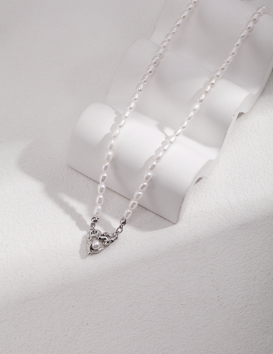S925 Love Intertwined Pearl Necklace
