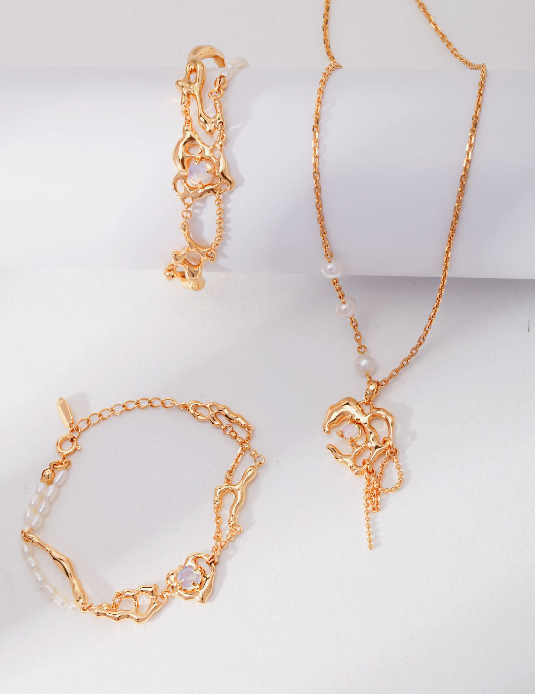 S925 Love Intertwined Pearl Opal Bracelet