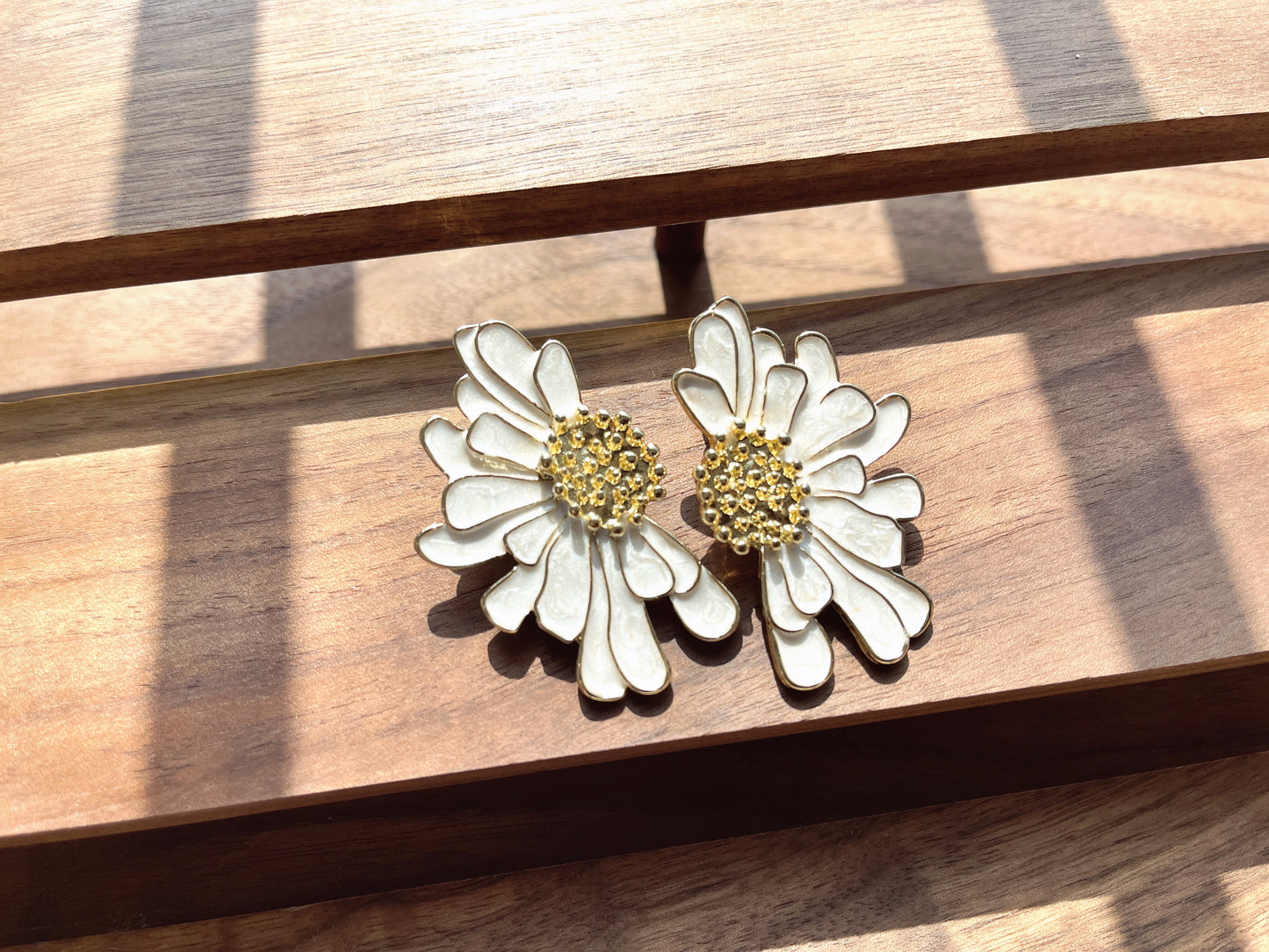 S925 Vintage Daisy Drop Glaze Earrings