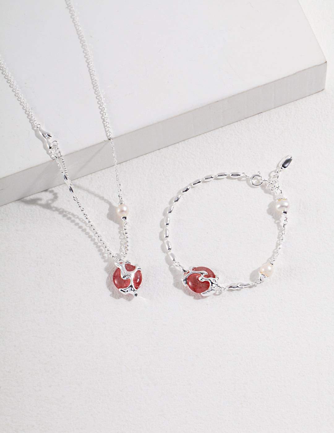 S925 Strawberry Crystal Pearl Necklace