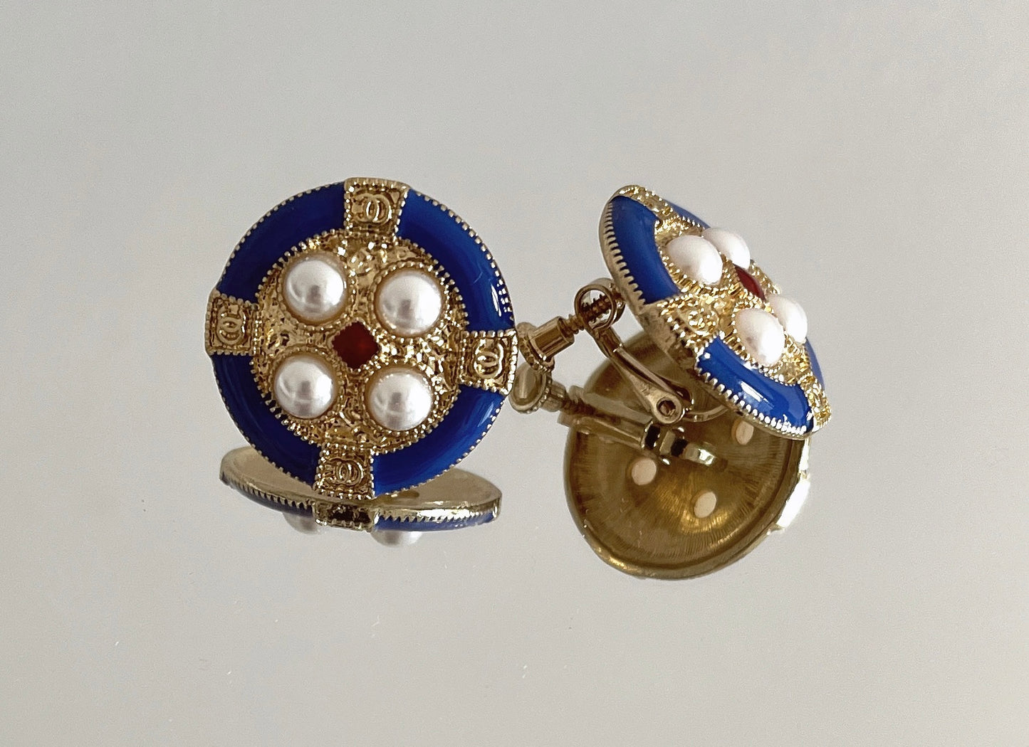 Vintage Gold Drop Glaze Pearl in Clip Earrings